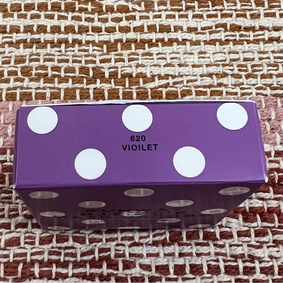 NEW Marc Jacobs Beauty O!Mega Gel Powder Shadow Runway Collection in Violet 💜 - Picture 6 of 6